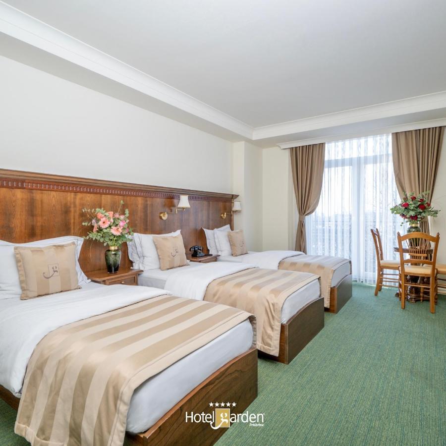 Hotel Garden プリシュティナ エクステリア 写真